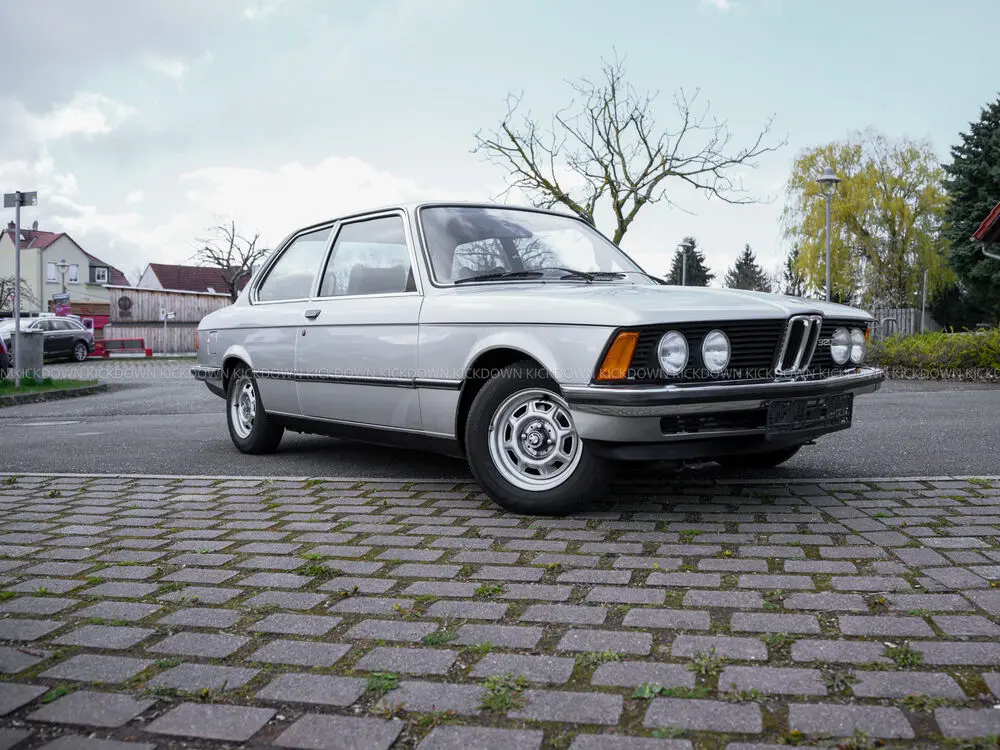 BMW 320i E21 (1977)