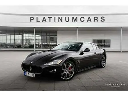 2012 — MASERATI GRANTURISMO — 39,000 km