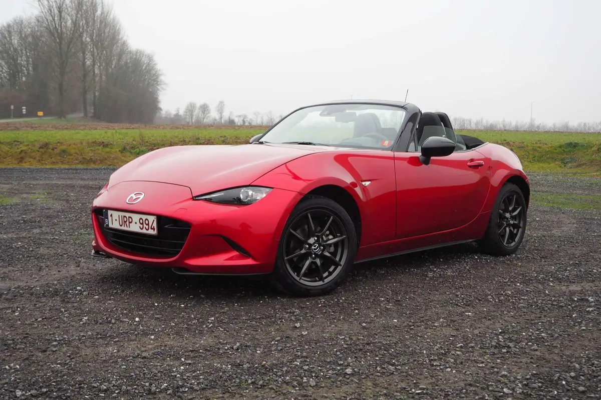 2016 — MAZDA MX5 — 33,000 km
