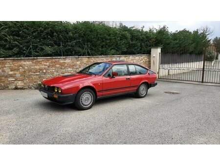 1985 — ALFA ROMEO GTV — 4,500 km