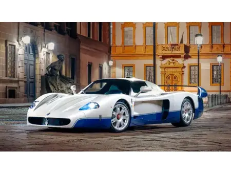 2005 — MASERATI MC12 — 3,219 km
