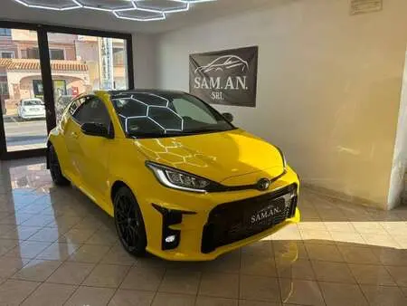 2021 — TOYOTA YARIS — 17,580 km