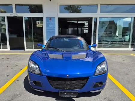2002 — OPEL VX220 — 17,600 km