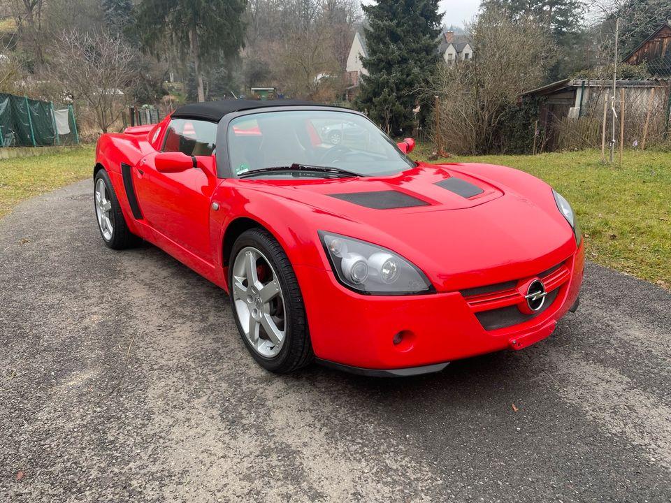 2001 — OPEL VX220 — 75,000 km