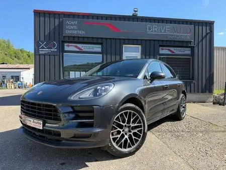 2020 — PORSCHE MACAN — 30,000 km