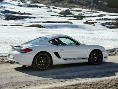 2011 — PORSCHE CAYMAN — 52,900 km