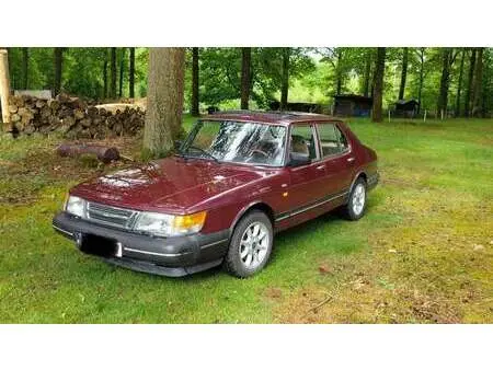 1989 — SAAB 900 — 138,000 km