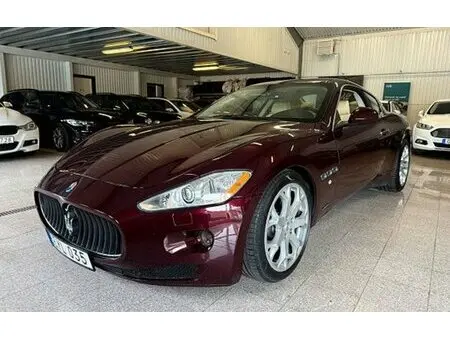 2009 — MASERATI GRANTURISMO — 95,230 km