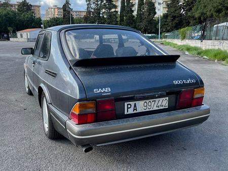 SAAB 900