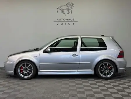 2003 — VOLKSWAGEN GOLF — 116,000 km