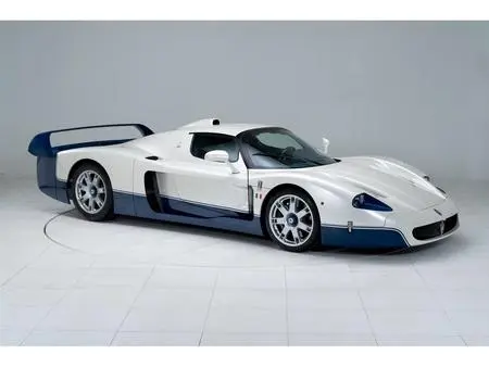 2005 — MASERATI MC12 — 10 km