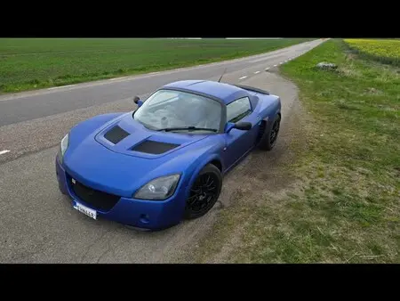 2003 — OPEL VX220 — 70,000 km