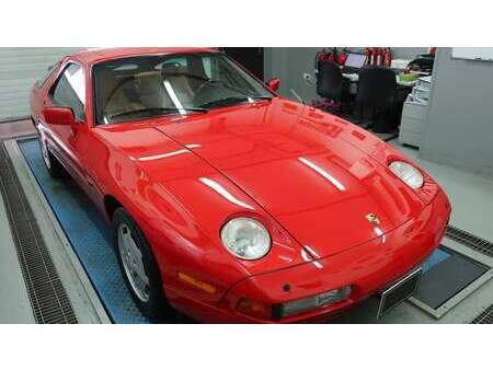 PORSCHE 928