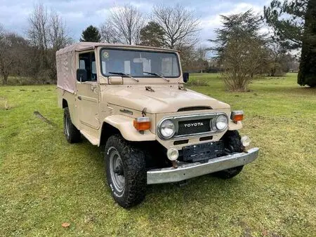 1977 — TOYOTA LAND CRUISER — 72,142 km