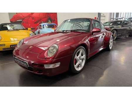 PORSCHE 993