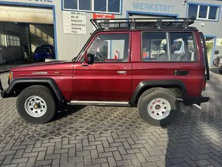 1990 — TOYOTA LAND CRUISER — 272,950 km