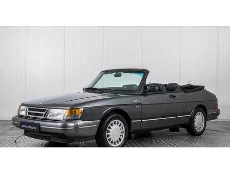 SAAB 900