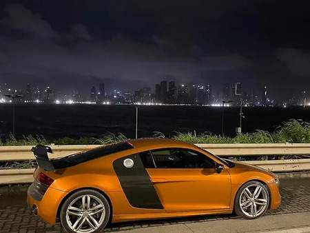 AUDI R8