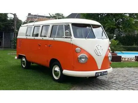 1966 — VOLKSWAGEN COMBI — 18,000 km