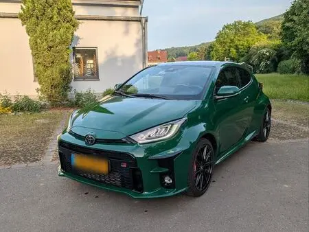 2021 — TOYOTA YARIS — 55,000 km
