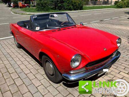 FIAT 124 SPIDER