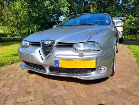 2004 — ALFA ROMEO 156 — 110,000 km