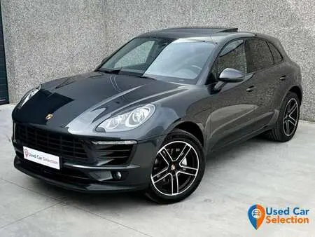 2016 — PORSCHE MACAN — 65,000 km