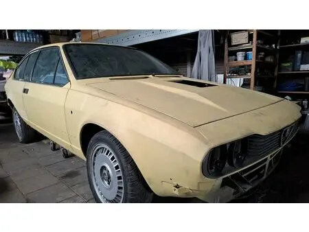 1986 — ALFA ROMEO GTV — 10,000 km