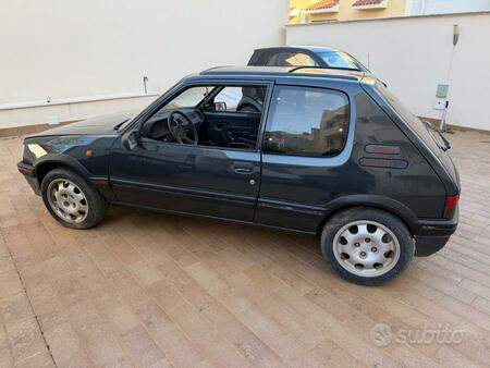 PEUGEOT 205