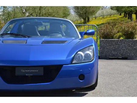 2003 — OPEL VX220 — 60,000 km
