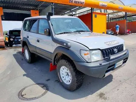 1997 — TOYOTA LAND CRUISER — 100,000 km