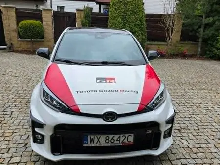 2020 — TOYOTA YARIS — 47,700 km