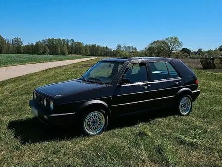 1990 — VOLKSWAGEN GOLF — 50,000 km