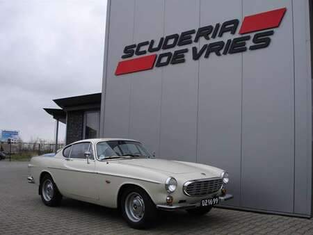 VOLVO P1800