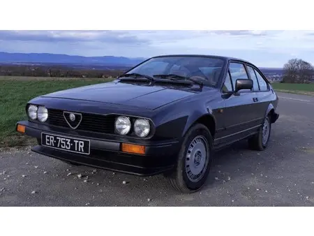1983 — ALFA ROMEO GTV — 102,000 km