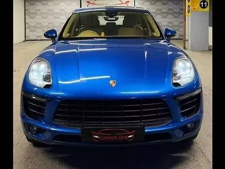 2017 — PORSCHE MACAN — 70,000 km