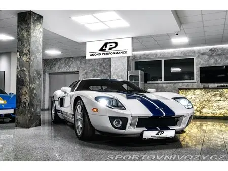 2005 — FORD GT — 9,039 km