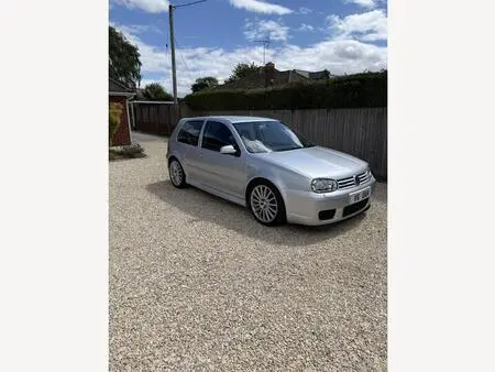 2003 — VOLKSWAGEN GOLF — 115,874 km