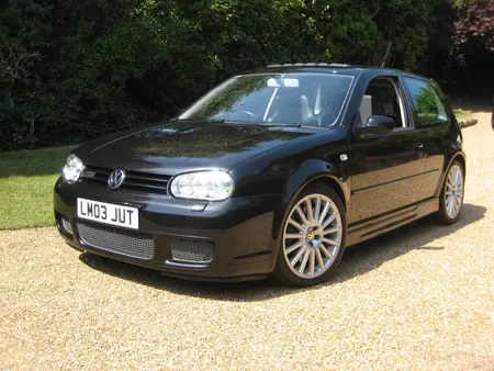 2003 — VOLKSWAGEN GOLF — 40,234 km