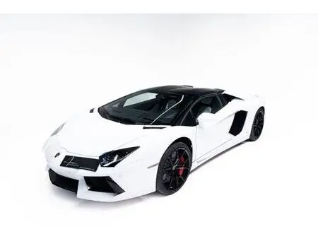 2014 — LAMBORGHINI AVENTADOR ROADSTER — 31,245 km