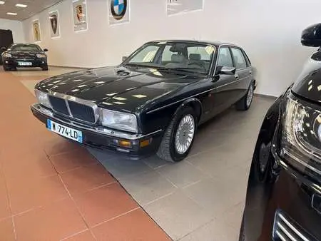 1993 — JAGUAR XJ — 140,000 km