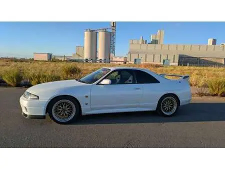 1995 — NISSAN SKYLINE — 103,000 km