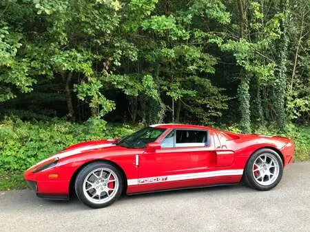 2006 — FORD GT — 6,800 km