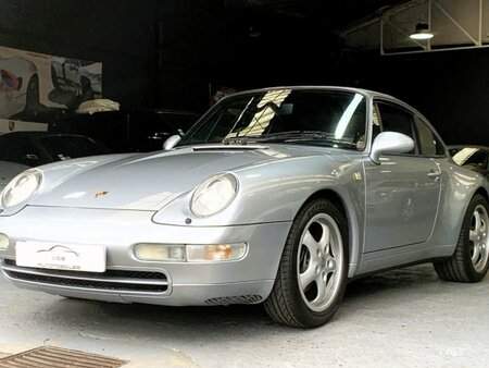 PORSCHE 993