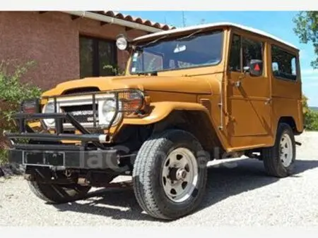 1976 — TOYOTA LAND CRUISER — 92,000 km