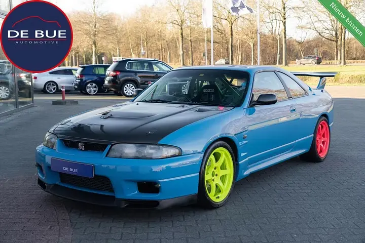 1995 — NISSAN SKYLINE — 8,990 km