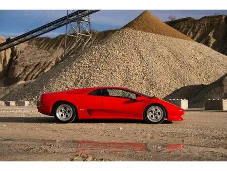 1992 — LAMBORGHINI DIABLO — 15,400 km