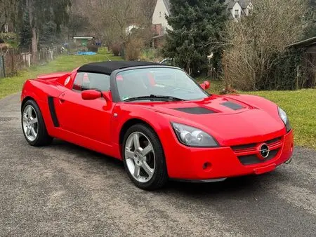 2001 — OPEL VX220 — 75,000 km