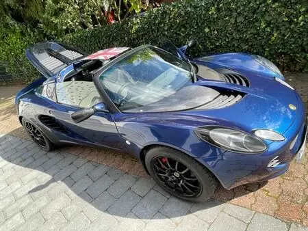 2001 — LOTUS ELISE — 60,800 km