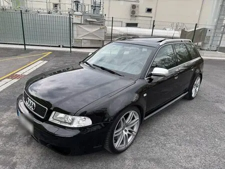 2001 — AUDI A4 — 100,500 km